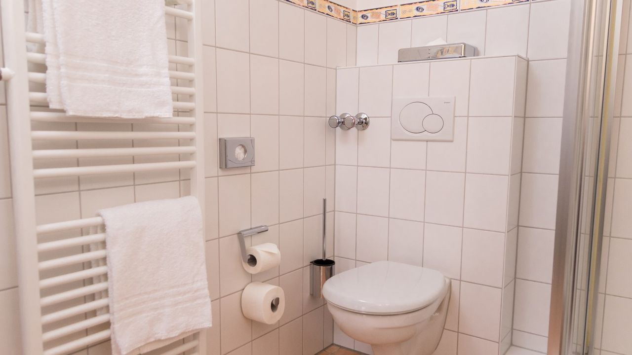 renoviertes Badezimmer renoviertes Badezimmer
